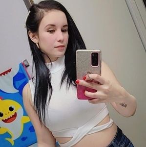 Meet your Posher, Daniela